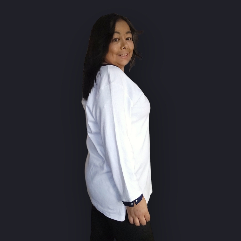 ALIA WOMENS WHITE SCOOP NECK SHIRT WITH BLACK TRIMS - Picture 7 of 8